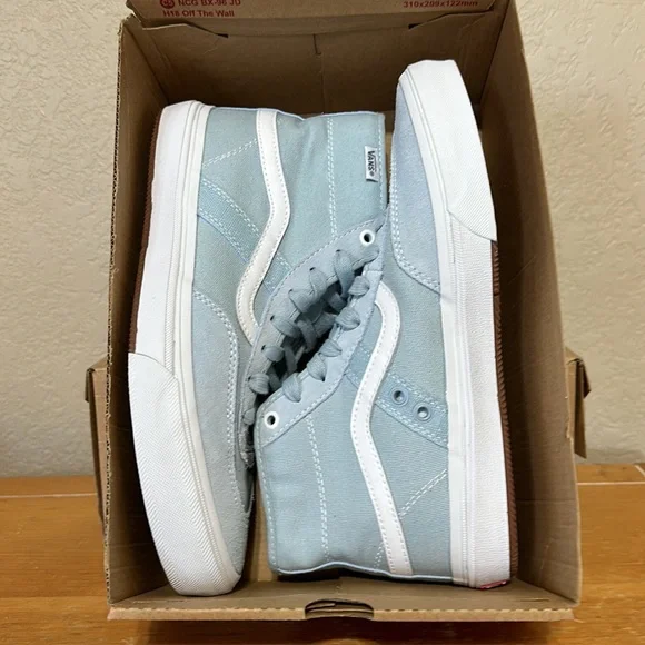 Vans Crockett High pastel blue white pop Cush men’s size 8.5 or women’s size 10